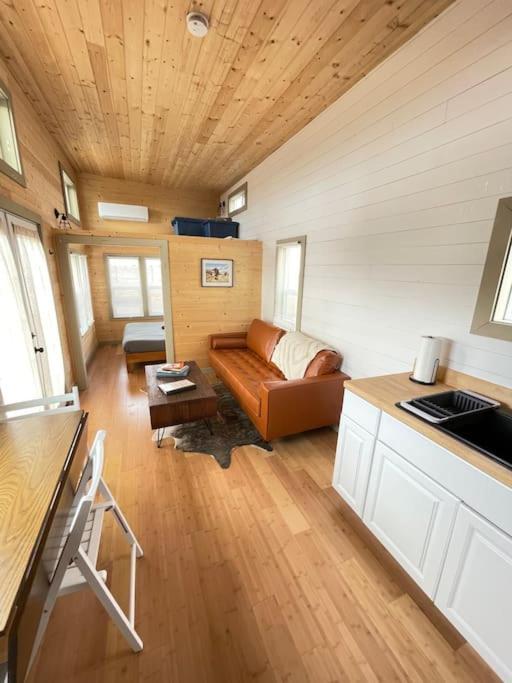 Grand Canyon Hideaway Tiny Home Валле Экстерьер фото