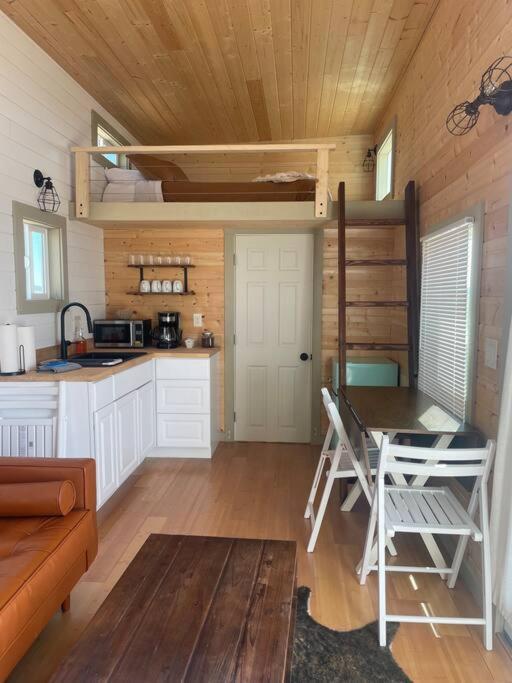 Grand Canyon Hideaway Tiny Home Валле Экстерьер фото